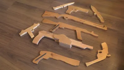 Сделал 5 макетов оружия из дерева за 30 дней | Пикабу