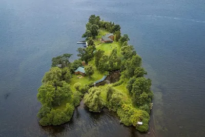 В гости к миллиардерам: сколько стоит арендовать самые романтичные частные  острова | Forbes.ru