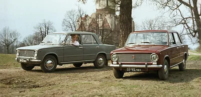 Госслужащим представили список отечественных автомобилей для служебного  использования - Российская газета