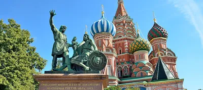 Завершилась реставрация памятника Минину и Пожарскому в Москве