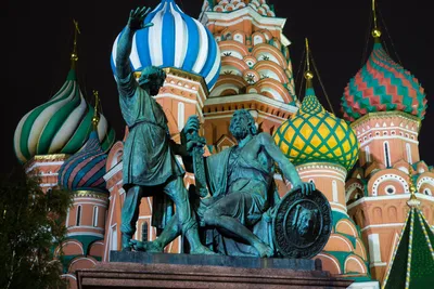 Памятник Минину и Пожарскому на Красной площади демонтировали для  реставрации. Работы по реставрации планируется выполнить к ноябрю 2022… |  Instagram