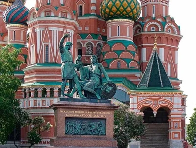 Памятник Минину и Пожарскому уберут с Красной площади - МК