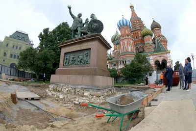 Выставка «Памятник Минину и Пожарскому в Москве»