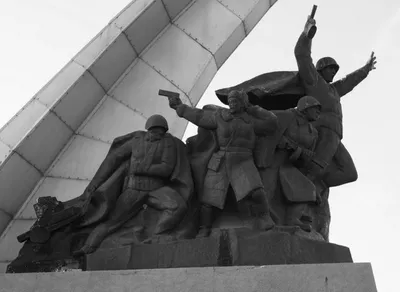 Файл:Богданов памятник-ВОВ.jpg — Википедия