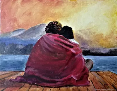 Влюбленная пара, отдыхая на берегу реки и наслаждаясь закатом · Бесплатные  стоковые фото