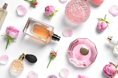 Самые шлейфовые ароматы для женщин: стойкий парфюм в красивых флаконах |  Парфюмоголик NS | Дзен