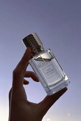 Diptyque выпустил необычный парфюм с запахом бумаги и чернил за ₽10 000 |  РБК Life
