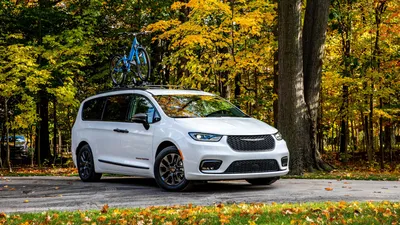 2023 Chrysler Pacifica | Chrysler Family AWD Minivan