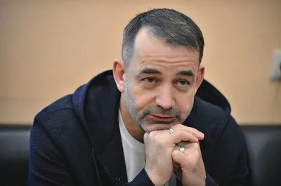 Дмитрий Певцов: Вся страна молится за нашу победу над нацистской чумой