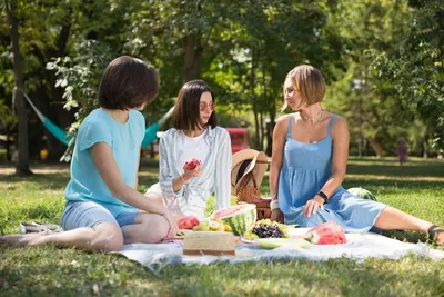 The Perfect Instagram Picnic: How to Create A Photo-Worthy Picnic