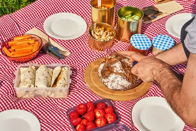 8 Trendy Picnic Party Ideas Just In Time For Summer | Paperless Post