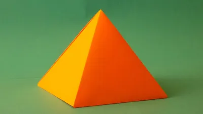 Три равновеликие пирамиды / Модели // Математические этюды