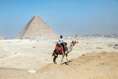 В Египте открыли для туристов уникальную \"ломаную\" пирамиду - РИА Новости,  13.07.2019