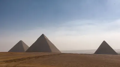 Скачать 1920x1080 пирамиды, пустыня, песок, следы обои, картинки full hd,  hdtv, fhd, 1080p