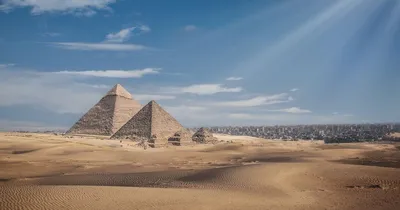 Сфинкс и пирамиды на заходе солнца в Гизе Стоковое Фото - изображение  насчитывающей природа, ангстрома: 150702764