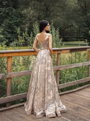Пышное вечернее платье на свадьбу, закрытое, а-силуэтное, бронзового цвета