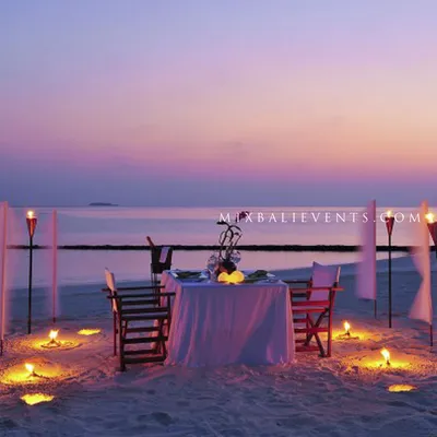 Пляж, романтика, свечи, глиттер, …» — создано в Шедевруме