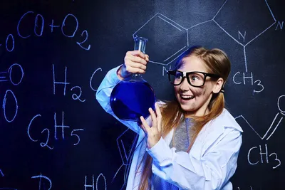 Смотреть сериал Уроки химии онлайн бесплатно в хорошем качестве