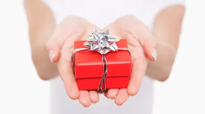 10 подарков, которые нельзя дарить на Новый год