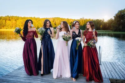 Платья подружек невесты: о тенденциях, деньгах и истории | Блог Саши  Метелёвой