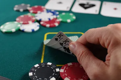 Покер помогает успешнее торговать на бирже. К такому выводу пришли в ФРС ::  РБК Pro