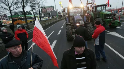 Польские дипломаты осудили антилитовский инцидент в Познани и поздравили  \"Жальгирис\" - Delfi RU