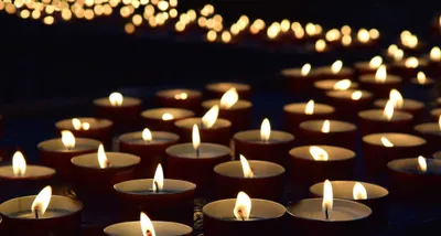 В Курске зажгли поминальные свечи