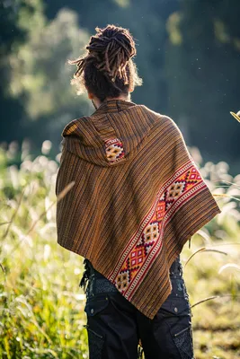 Poncho Triangle Red | Alpaca Wool | Women's Poncho | EcuaFina - EcuaFina