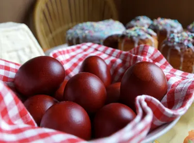 Как покрасить яйца на пасху: натуральные красители | Щучинская районная  газета Дзяннiца