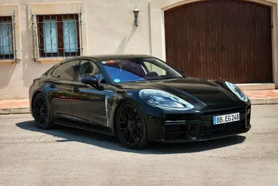 Porsche Panamera бежевая на черных …» — создано в Шедевруме