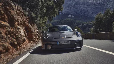 Best Porsche for Winter Driving – 5 Porsche Vehicles to Consider