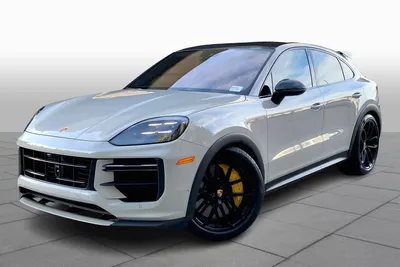 Scoop: New Porsche Macan Photographed While Being Unloaded Off a Truck |  Carscoops