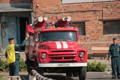 Огнеборцы: мы побывали на выставке пожарных машин в Москве — Авторевю