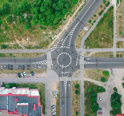 В России изменят правила проезда по круговым развязкам — Авторевю