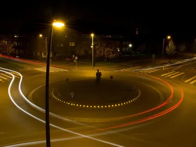 Внесены изменения в правила проезда перекрёстков с круговым движением —  GPVN.RU