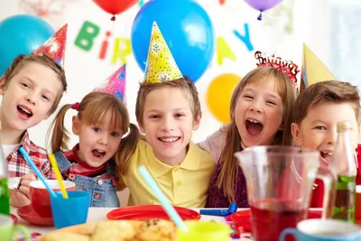 Гирлянда-растяжка праздничная Праздник на день рождения сыну фотозона с  машинками купить по цене 238 ₽ в интернет-магазине Детский мир