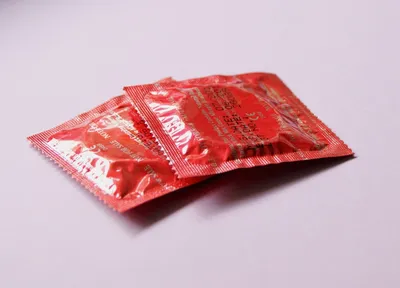 6 видов презервативов, которые разнообразят секс - Горящая изба