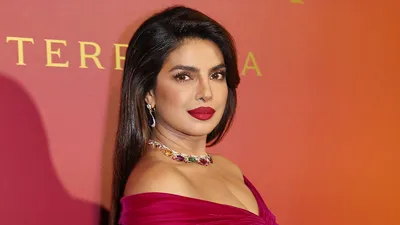 Priyanka Chopra Paired a 65-Year-Old Upcycled Sari With Waist-Length  Extensions | Glamour