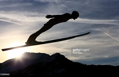 У летающих лыжников всегда крутые фото | Пикабу