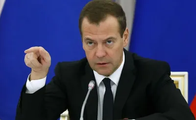 И вообще эти… п-ры (не пионеры)\": Дмитрий Медведев выдал самый жесткий  комментарий всех времен (с матом). Это о Французах. | Что новенького? | Дзен