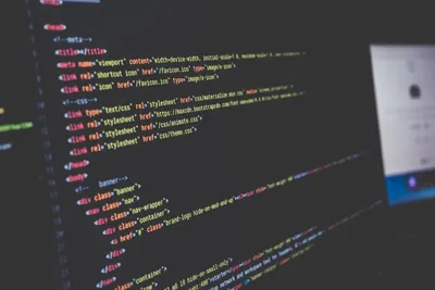 Добавить пользовательский HTML-код в шаблон письма | Creatio Academy
