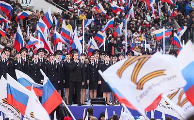 Присоединение Крыма вызывает у россиян чувство гордости и справедливости -  Коммерсантъ