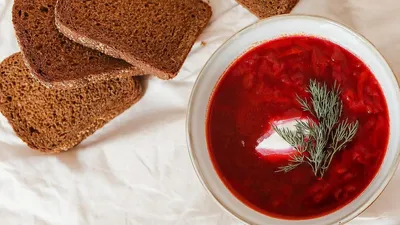 Украинский красный борщ с чесноком и сметаной — пошаговый классический  рецепт с фото от Простоквашино