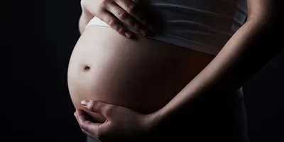 Быть мамой - это тоже развитие: кто и почему обесценивает материнство |  Gaby Mom. Журналист о материнстве | Дзен