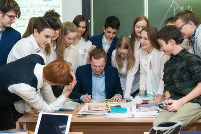 Новости МинпросвещенияРФ: «Учителя года» открыли школу для педагогов России