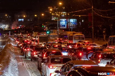 Пробки на дорогах Москвы достигли девяти баллов - Мослента