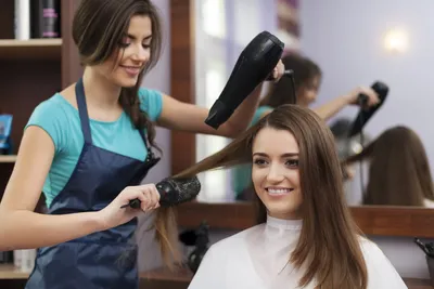 Профессия парикмахер: описание, плюсы и минусы