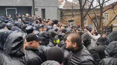 В центре Еревана проходят массовые акции протеста