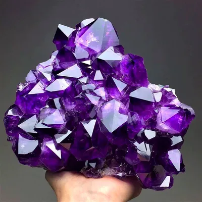 Фиолетовые камни | Ювелирный дом Maxim Demidov