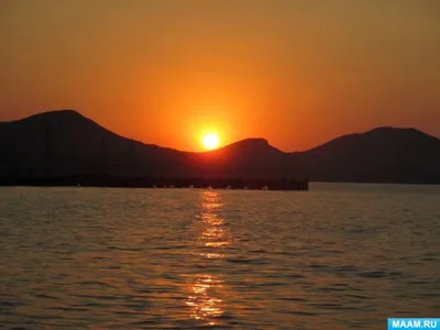 Красивый рассвет к свету восхода солнца на морской воде Gulf of Corinth,  Греции Стоковое Фото - изображение насчитывающей залив, струил: 129251250